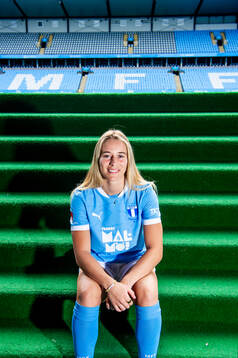 Malmö FF presenterar Courtney Nevin som ny spelare