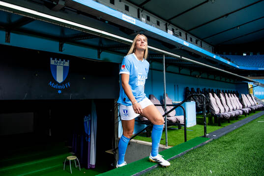Malmö FF presenterar Courtney Nevin som ny spelare