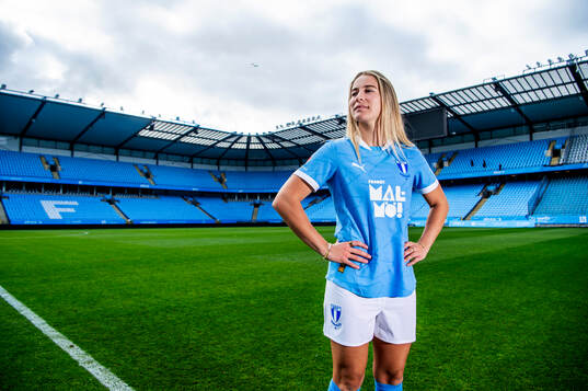 Malmö FF presenterar Courtney Nevin som ny spelare