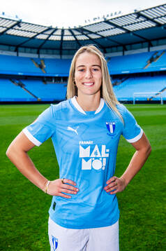 Malmö FF presenterar Courtney Nevin som ny spelare