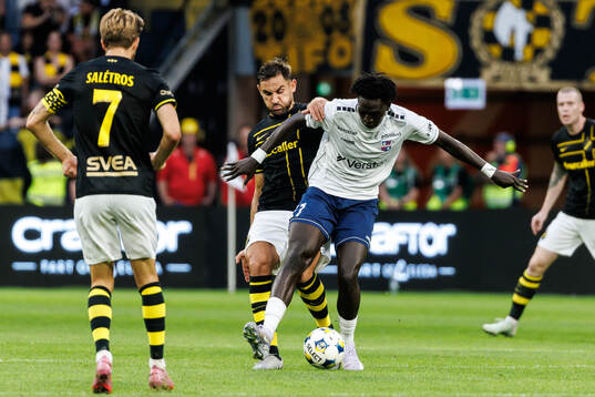 Sotirios Papagiannopoulos of AIK and Pa Assan Corr of Paide