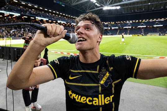 Charlie Pavey of AIK celebrates