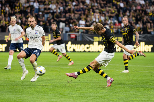 Anton Salétros of AIK scores 6-0