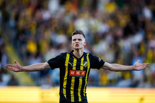 Adrian Svanbäck of Häcken celebrates