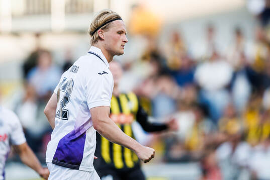 Kasper Dolberg of Anderlecht celebrates