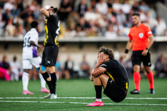 Silas Andersen of Häcken looks dejected