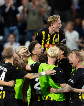 Players of Häcken celebrates