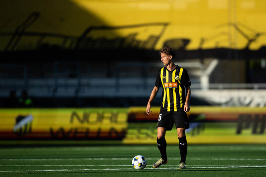 Samuel Leach Holm of Häcken