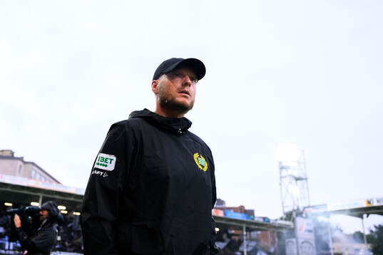 Coach Kim Hellberg of Hammarby