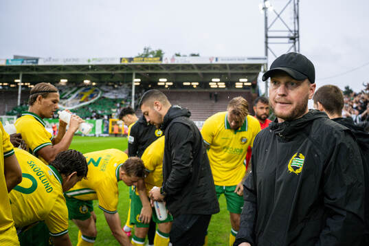 Head coach Kim Hellberg of Hammarby
