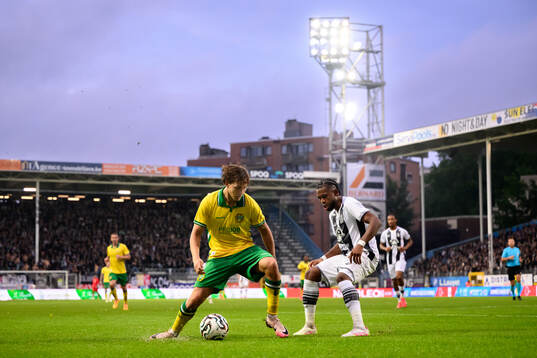Hampus Skoglund of Hammarby and Mardochee Nzita of Sporting
