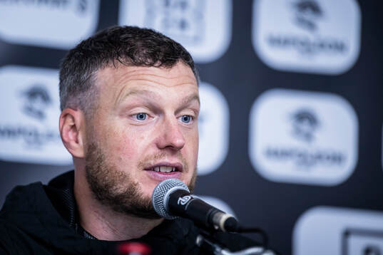 Head coach Kim Hellberg of Hammarby at the press conference