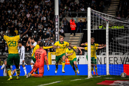 Victor Eriksson of Hammarby celeberates