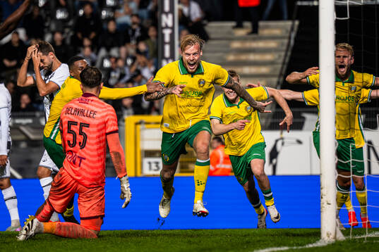 Victor Eriksson of Hammarby celeberates