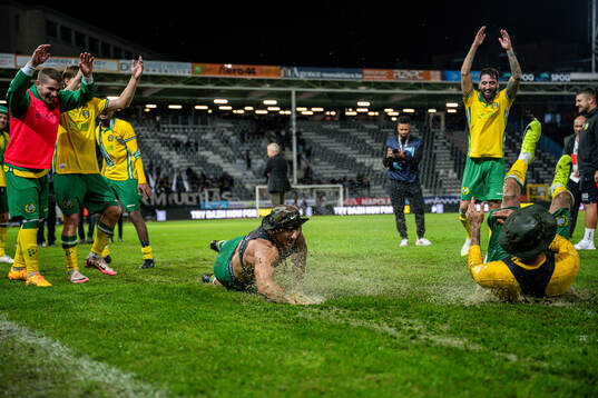 Jusef Erabi of Hammarby celebrates