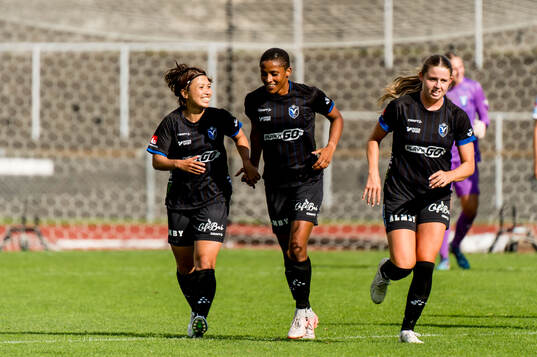 Växjö DFFs Eva Dessislava Dupuy jublar
