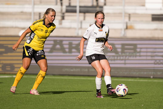 Elfsborgs Alice Broman och Häckens Wilma Lundström