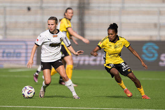 Häckens Nathalie Staaf och Elfsborgs Vanessa Lopez