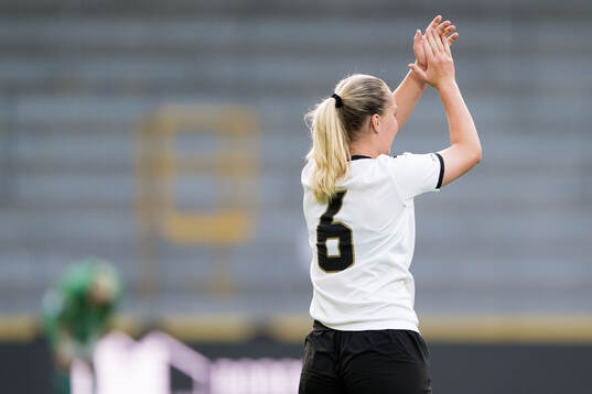 Häckens Filippa Mellingsäter jublar