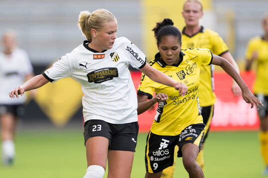 Häckens Tess Olausson och Elfsborgs Vanessa Lopez