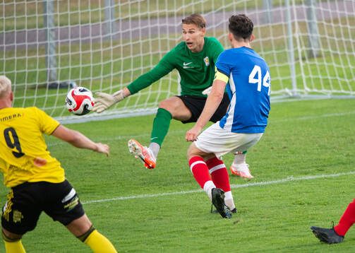 IFK Hässleholms Alexander Sjöström gör 1-0 bakom