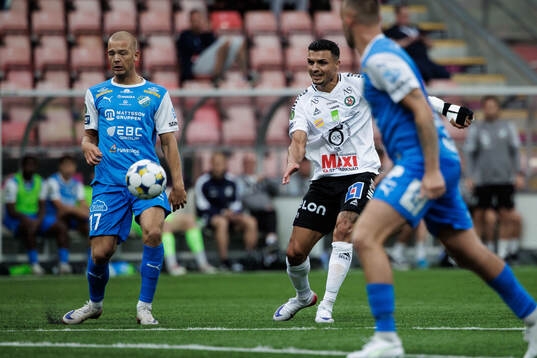 Oddevolds Olle Kjellman Olblad och Örebros Ahmed Yasin