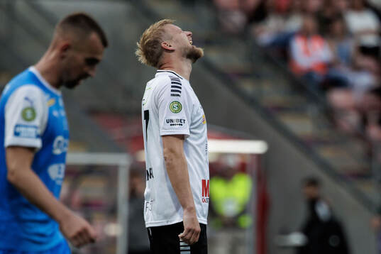 Örebros Karl Holmberg deppar