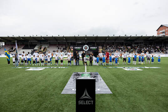Örebros spelare och Oddevolds spelare