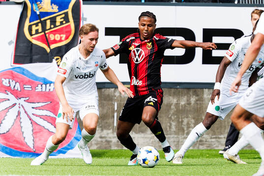 Helsingborgs Simon Bengtsson och Östersunds Nebiyou Perry