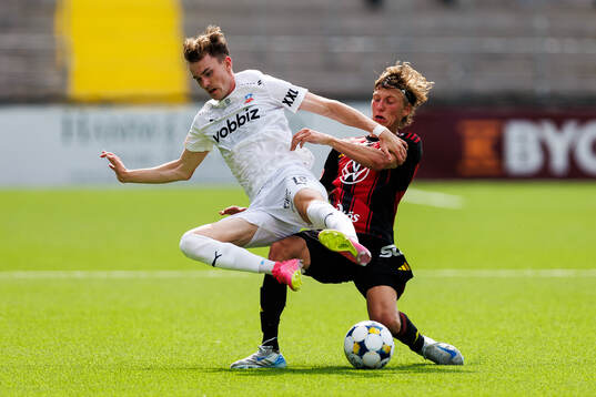 Bläddra bland fler bilder av Fotboll, Superettan, Östersund - Helsingborg