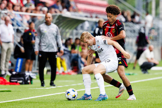 Helsingborgs William Westerlund och Östersunds Ziad Ghanoum