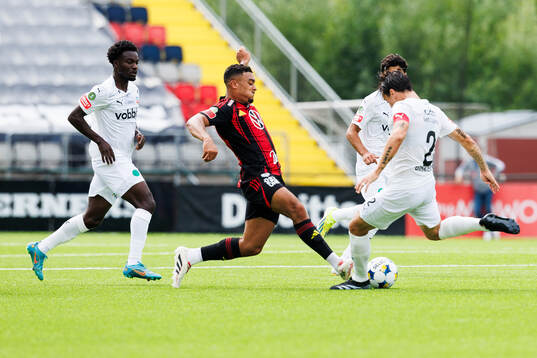Östersunds Gideon Granström och Helsingborgs Jon Birkfeldt