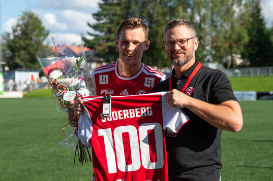Daniel Söderberg hyllas för 100 spelade matcher i
