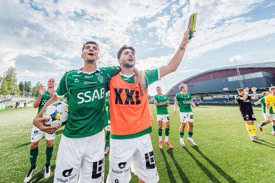 Brages Amar Muhsin och Filip Trpcevski jublar