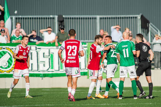 Sandvikens IFs Karl Bohm och Brages Noah Åstrand John i