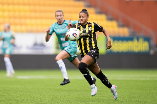 Häckens Felicia Schröder