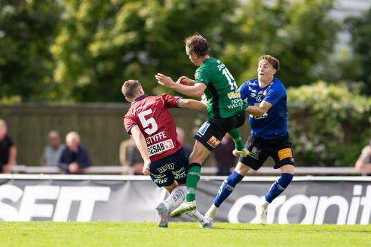 Örgrytes Christoffer Styffe och målvakt Hampus Gustafsson