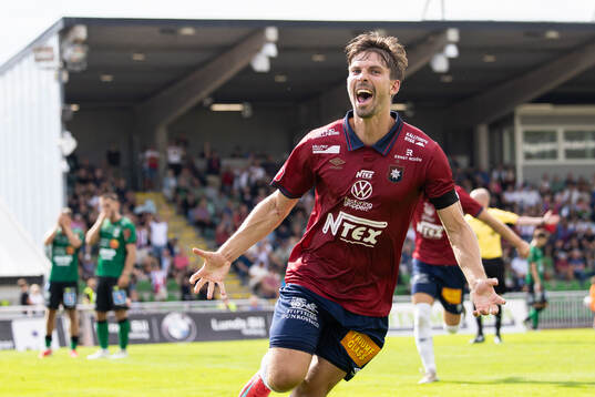Örgrytes Daniel Paulson jublar