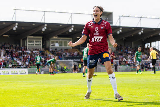 Örgrytes Noah Christoffersson jublar