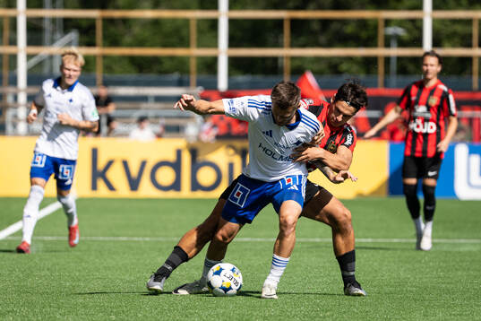 Brommapojkarnas Kevin Ackermann och IFK Norrköpings Arnor