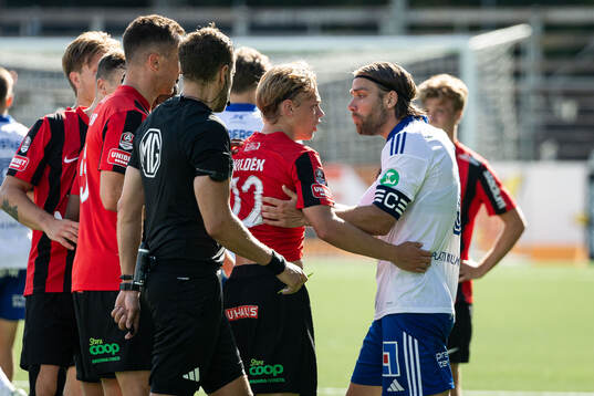 Brommapojkarnas Charlie Nildén och IFK Norrköpings Max