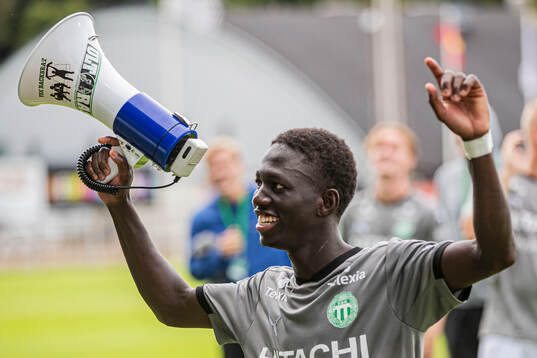 Västerås Mamadou Ousmane Diagne jublar
