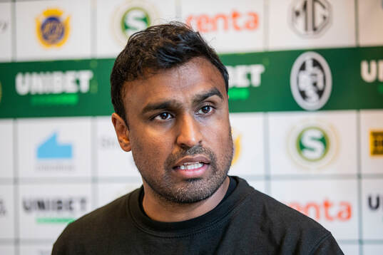 Västerås tränare Kalle Karlsson på presskonferensen