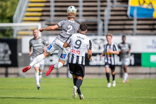 Västerås Herman Magnusson och Landskronas Edi Sylisufaj