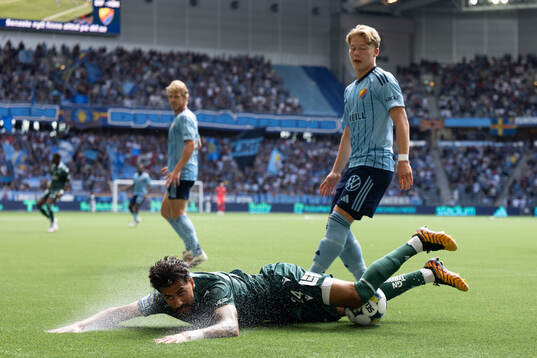 Halmstads Rami Kaib och Djurgårdens Theo Bergvall