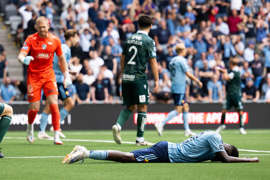 Djurgårdens Tokmac Nguen deppar