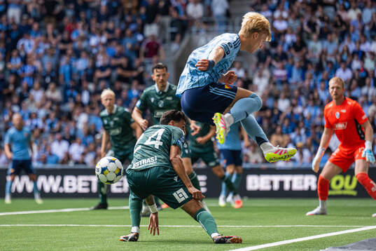 Halmstads Rami Kaib och Djurgårdens Theo Bergvall