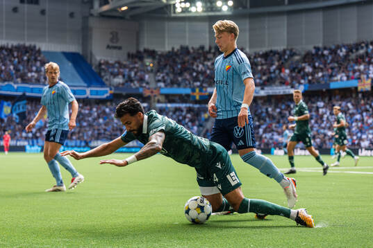 Halmstads Rami Kaib och Djurgårdens Theo Bergvall