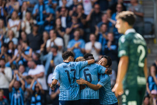 Djurgårdens Rasmus Schuller jublar