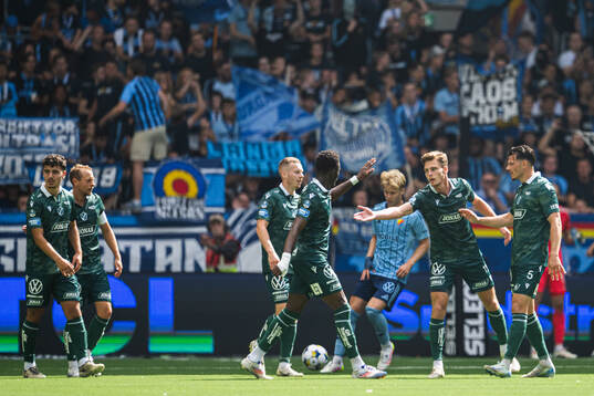 Halmstads spelare jublar